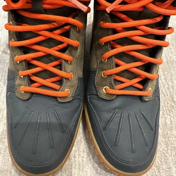 Nike Women's Lace-Up Boots in Olive and Orange - Picture 2 of 10